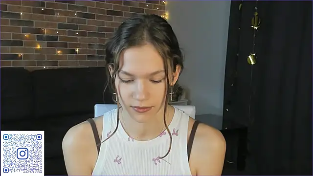 VelvetRisque's cam snapshot