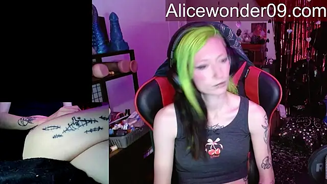 alicewonder09's cam snapshot