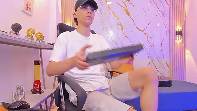 Nikolay_Gregori live sex cam