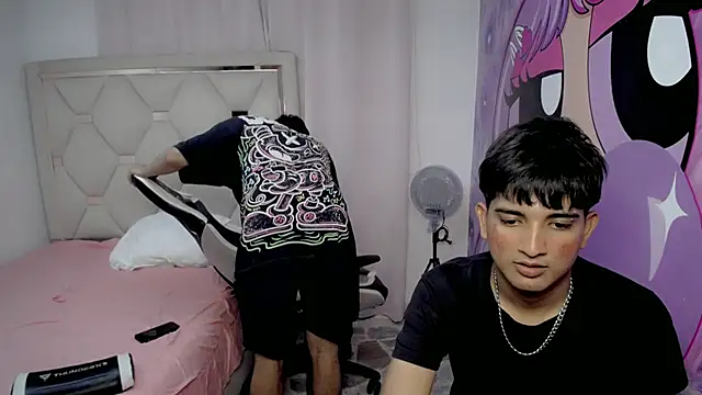 Maxwell_boys live sex cam