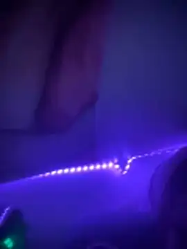 heluvsbabii's cam snapshot