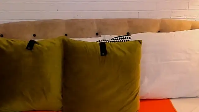 SarahGrays live sex cam