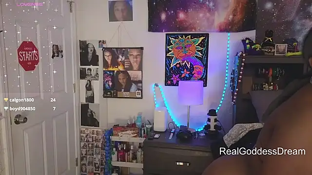 realgoddessdream's cam snapshot