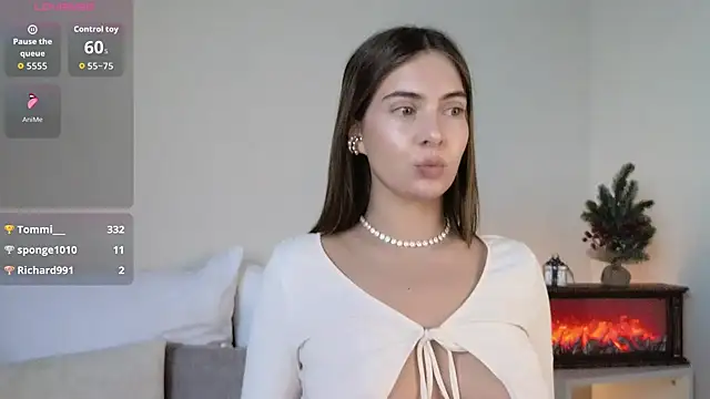 chloi_hes's cam snapshot