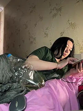 Naughtbaby_2025's cam snapshot