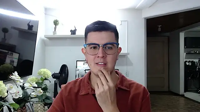 dylan_santiago_'s cam snapshot