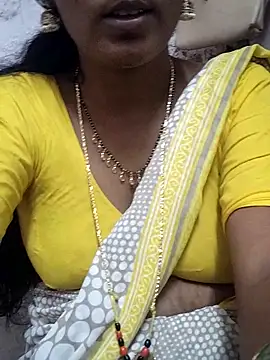 telugupilla__'s cam snapshot