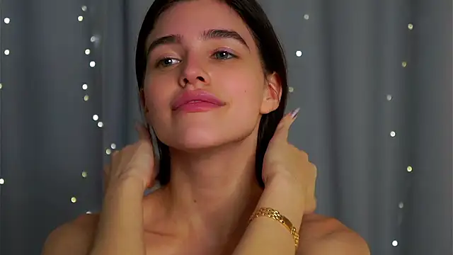 EleneButton's cam snapshot