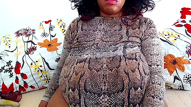 Ebonylovelyx live sex cam