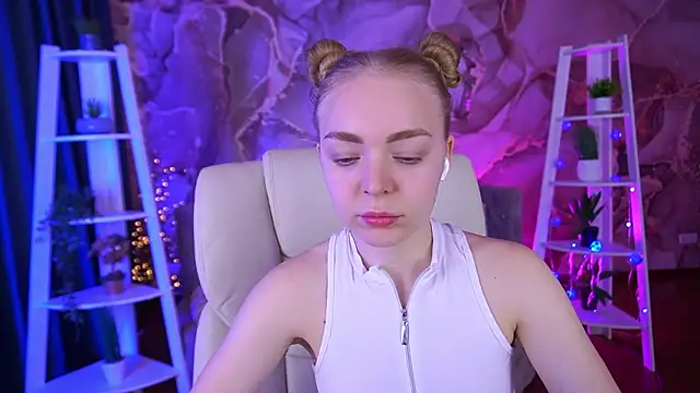 EmilySunshineS's cam snapshot