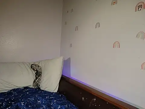 easy_briezy's cam snapshot