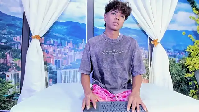 MilthonDelis's cam snapshot