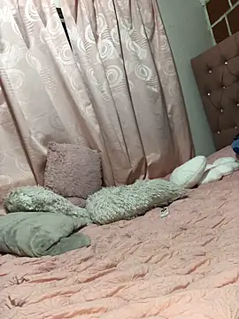 Rachellcooperrr live sex cam