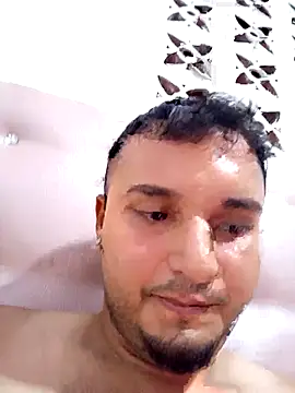 Hotguys111's cam snapshot