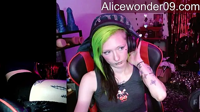 alicewonder09's cam snapshot