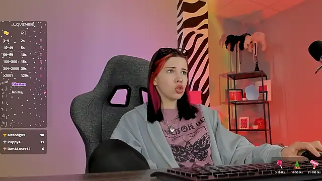 AliceSunday's cam snapshot