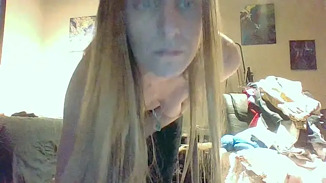 eatmeplease44's cam snapshot