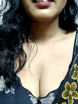 spicysuhana's cam snapshot