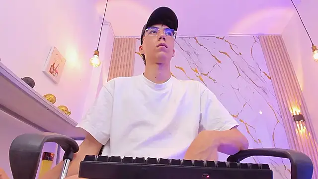 Nikolay_Gregori live sex cam