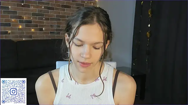 VelvetRisque's cam snapshot