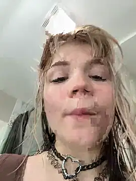 Cutiepiespanks live sex cam