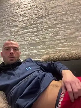 Rotteei1 live sex cam