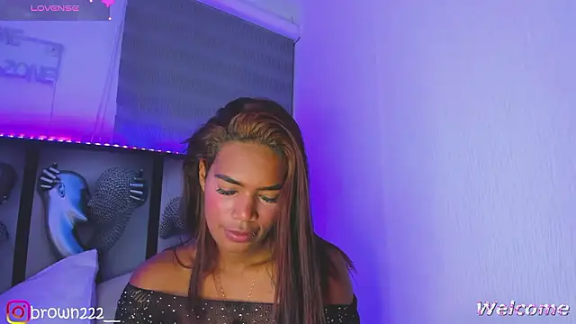 _naomibrown_'s cam snapshot