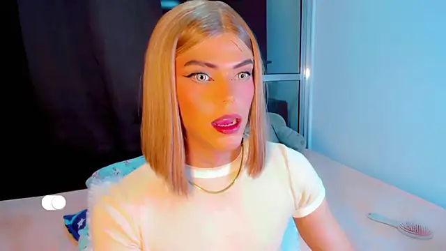 Flora_Minx's cam snapshot