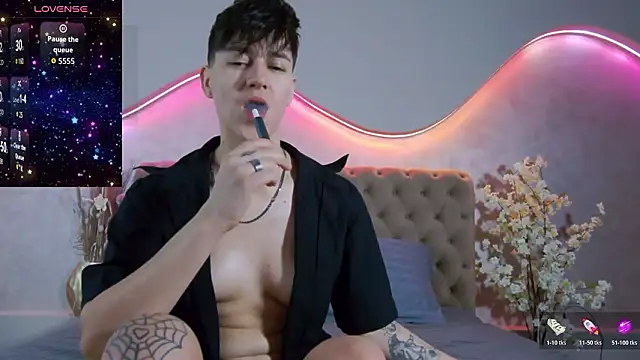 ravenryx's cam snapshot