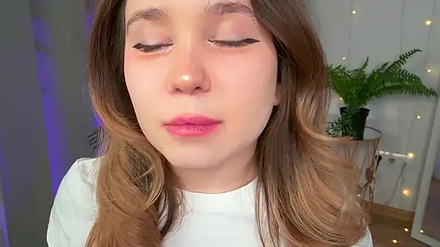 Lina_Glow's cam snapshot