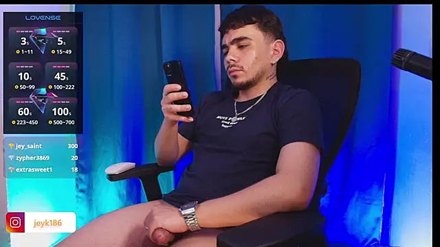 Guccy_Boy_Club's cam snapshot