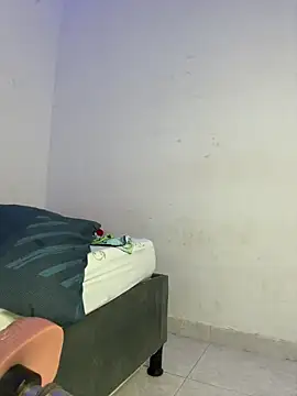 Violeta_Goddess live sex cam