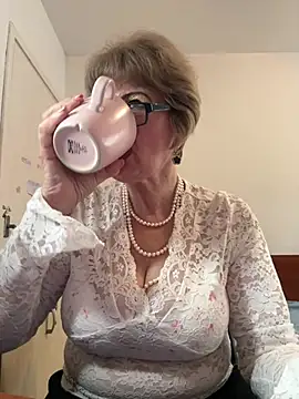 BoloshkaBlonda live sex cam