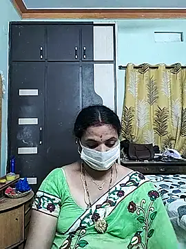 bhavyasri_55's cam snapshot