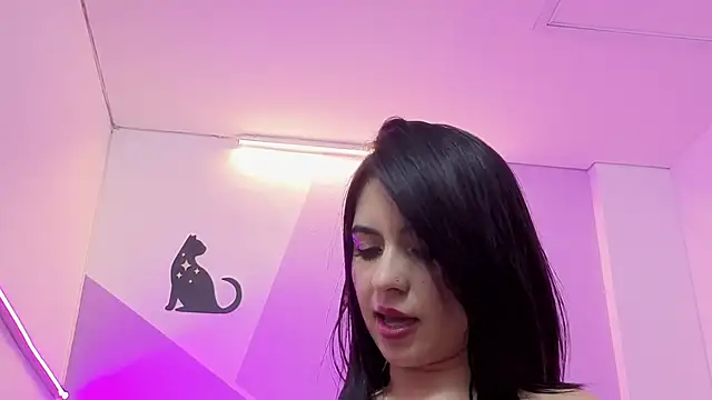 Analuciaa_'s cam snapshot