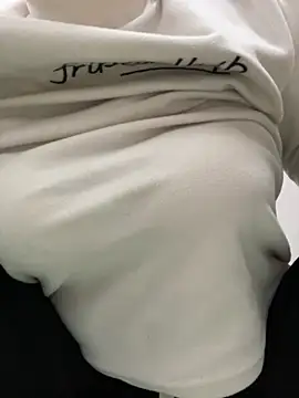 Milk_Mom99 live sex cam