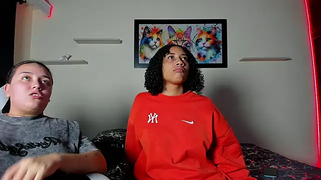 meredit_cris23's cam snapshot