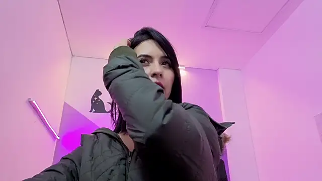 Analuciaa_'s cam snapshot