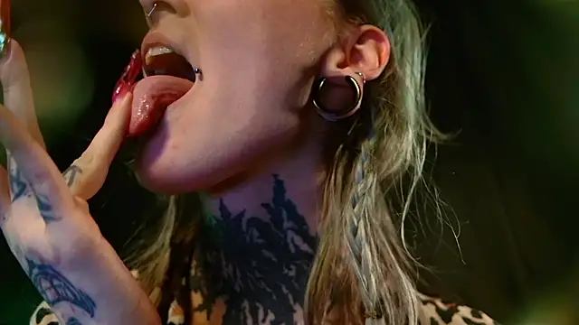 Littlespacemouse's cam snapshot