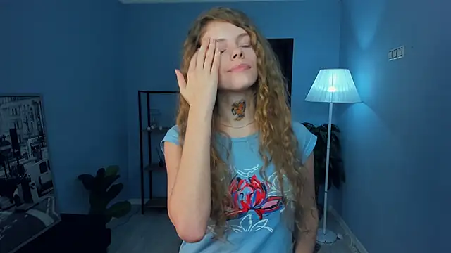 RayaNenlia's cam snapshot