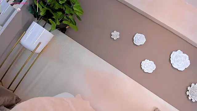 AriaFoster's cam snapshot