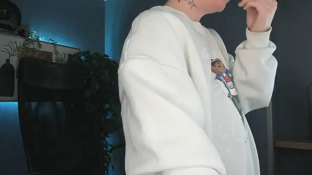 AlexxSweet live sex cam