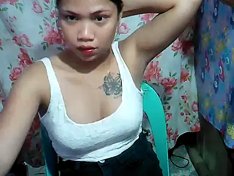 Milkytits_Yum00's cam snapshot