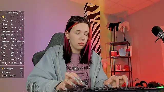 AliceSunday's cam snapshot