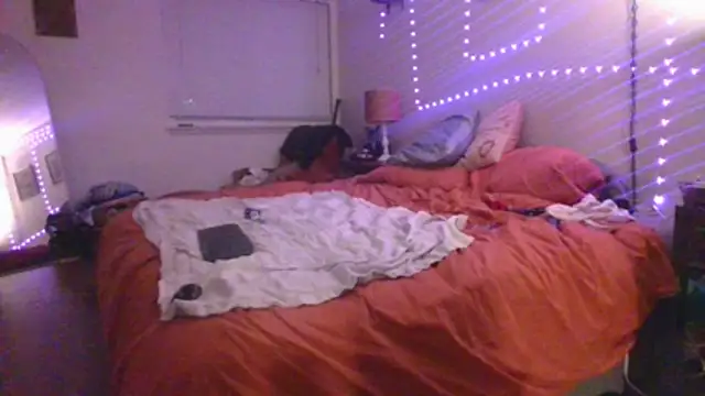 Redriddinghood8's cam snapshot