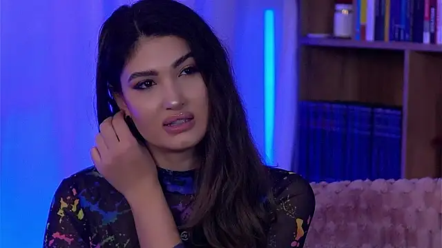 SarahPeach8 live sex cam