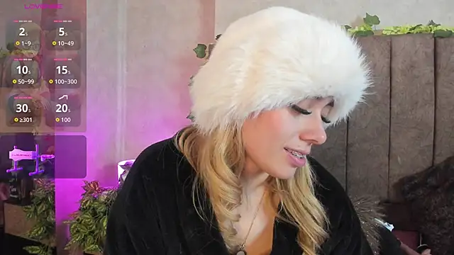 LanaMills_'s cam snapshot