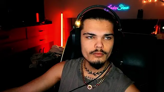 JordanShow live sex cam