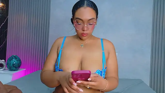 Esmeralda_Duarte's cam snapshot