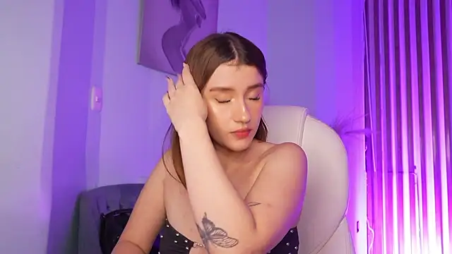 TinaJonnes_'s cam snapshot